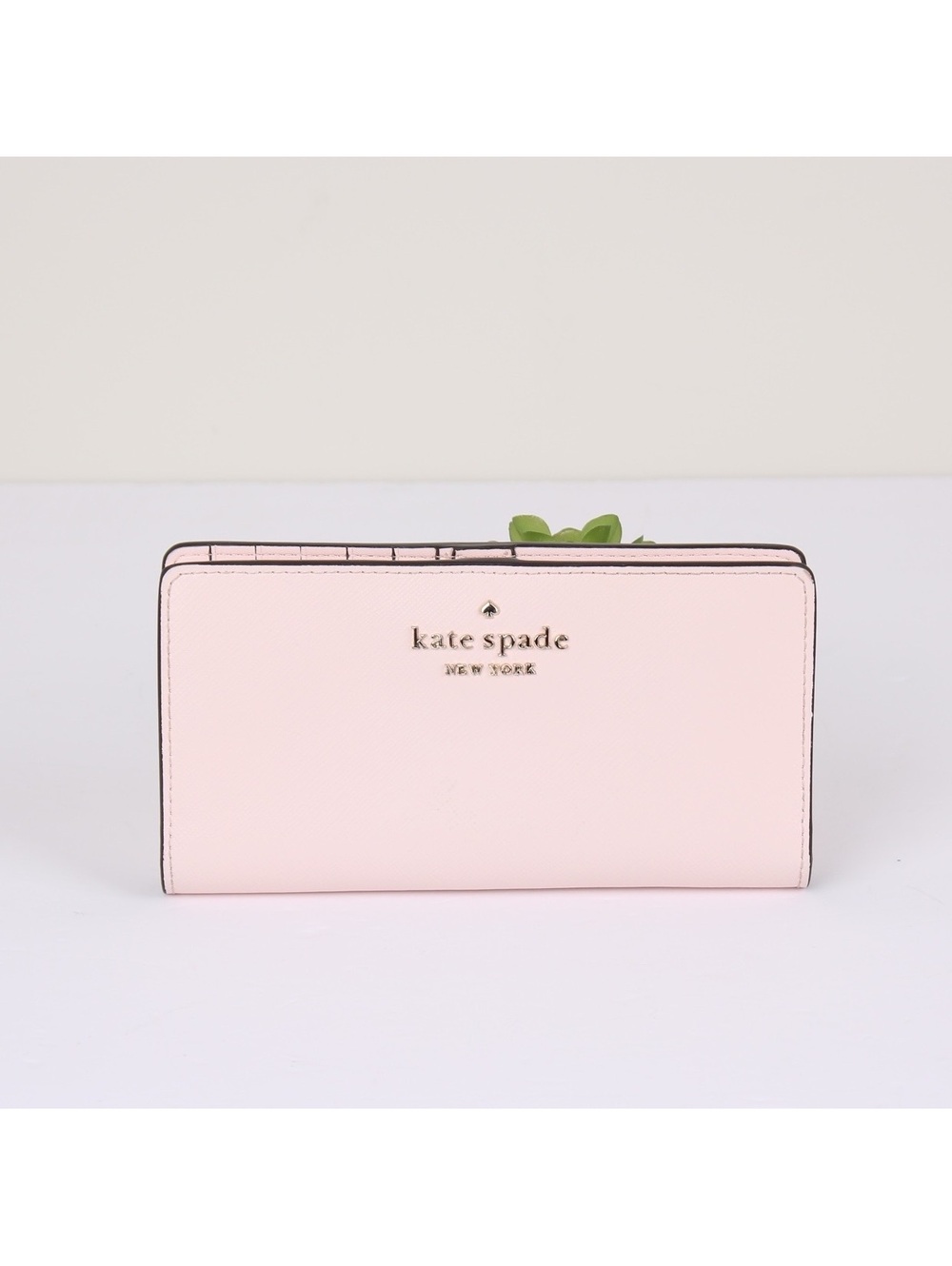 Kate Spade New York Pink Leather Medium Bifold Wallet 3580